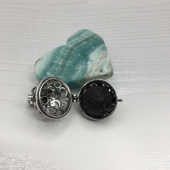 Pattern Aromatherapy Silver tone Locket.  Lava stone included. - Picture 2 of 2